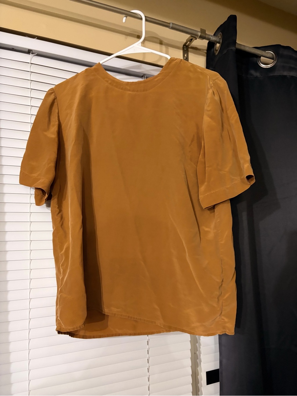 Silk Women’s Short-Sleeve Shirt in Mustard